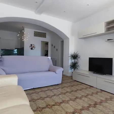 Casa Arcobaleno - Giardino E Parcheggio Gratuito Tatil Evi