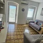 Casa Arcobaleno - Giardino E Parcheggio Gratuito Hébergement de vacances La Spezia
