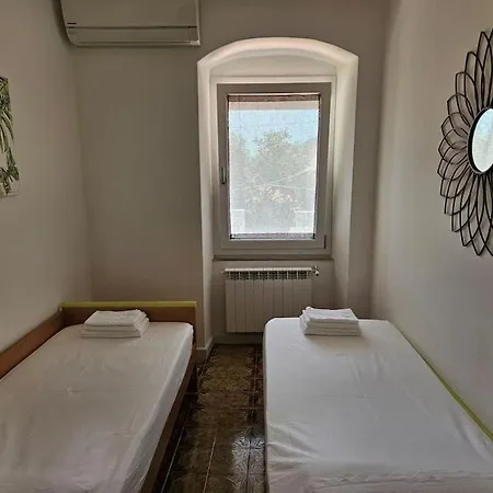 Casa Arcobaleno - Giardino E Parcheggio Gratuito 別荘 *