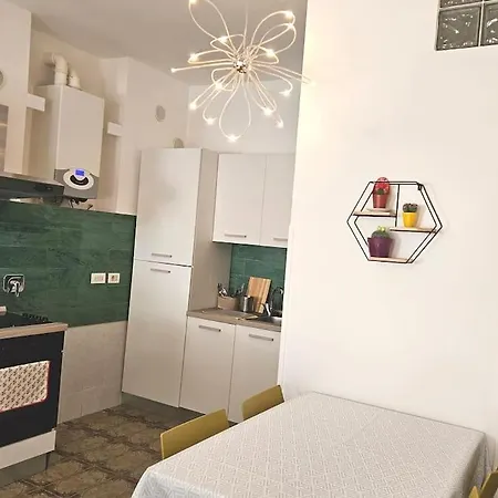 Casa Arcobaleno - Giardino E Parcheggio Gratuito 度假居